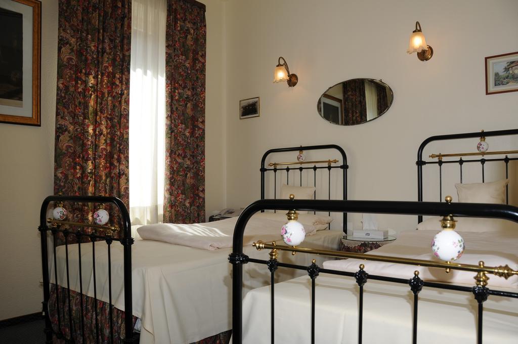 Hotel Admiral Wiesbaden Værelse billede